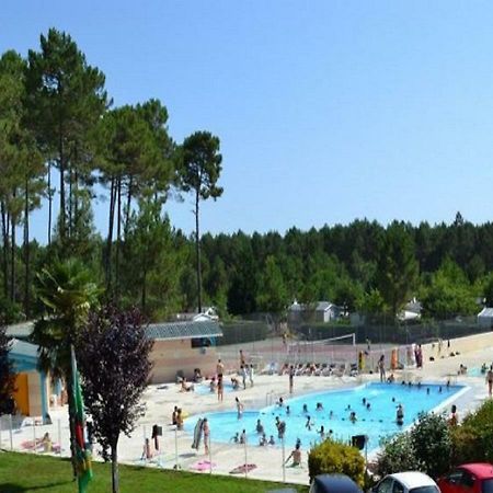 Mobilhome Saint Julien En Born Bagian luar foto