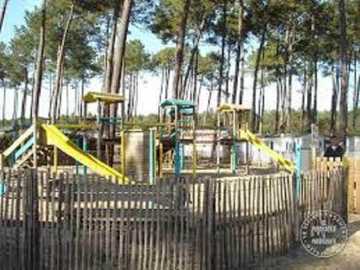Mobilhome Saint Julien En Born Bagian luar foto